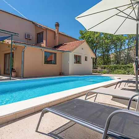 3 Bedroom Amazing In Mravnica * Mravnica (Sibenik)